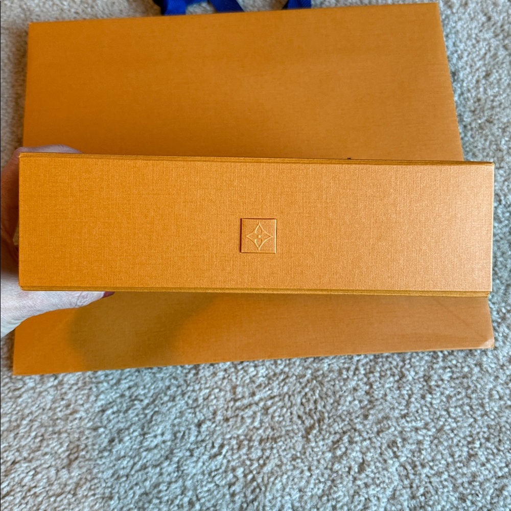 Louis Vuitton box and bag orange blue gift - Picture 2 of 3